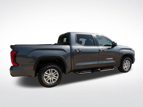 Used 2025 Toyota Tundra SR5 w/ SR5 Premium Package AWD/4WD image 8