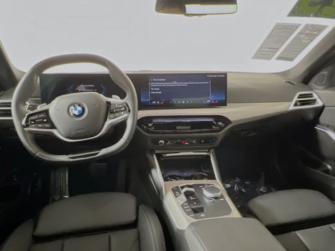 Used 2025 BMW 330i xDrive Sedan AWD/4WD image 30