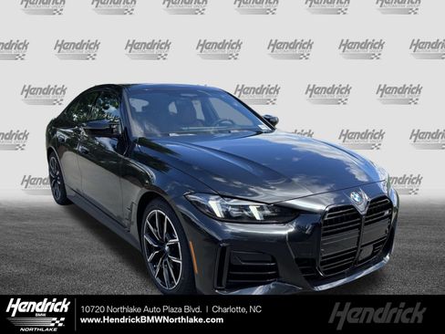 New 2026 BMW M440i w/ Premium Package RWD image 1