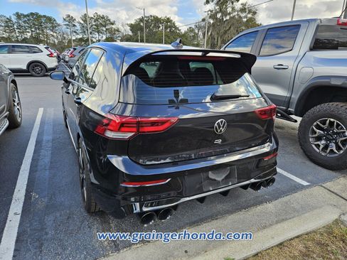 Used 2024 Volkswagen Golf R image 9