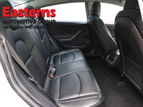 Used 2018 Tesla Model 3 Mid Range RWD image 17