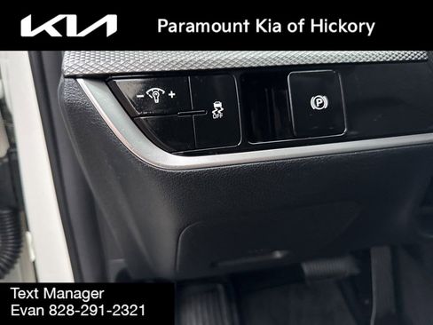 Used 2023 Kia Sportage LX image 19