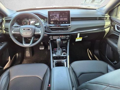 New 2026 Jeep Compass Latitude AWD/4WD image 25