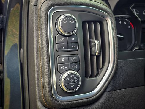 Used 2020 GMC Sierra 1500 AT4 w/ AT4 Premium Package AWD/4WD image 17
