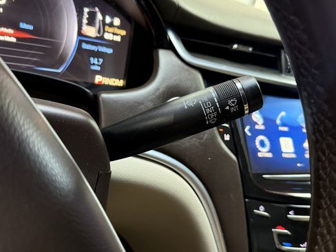 Used 2013 Cadillac XTS Platinum w/ Driver Assist Package FWD image 14