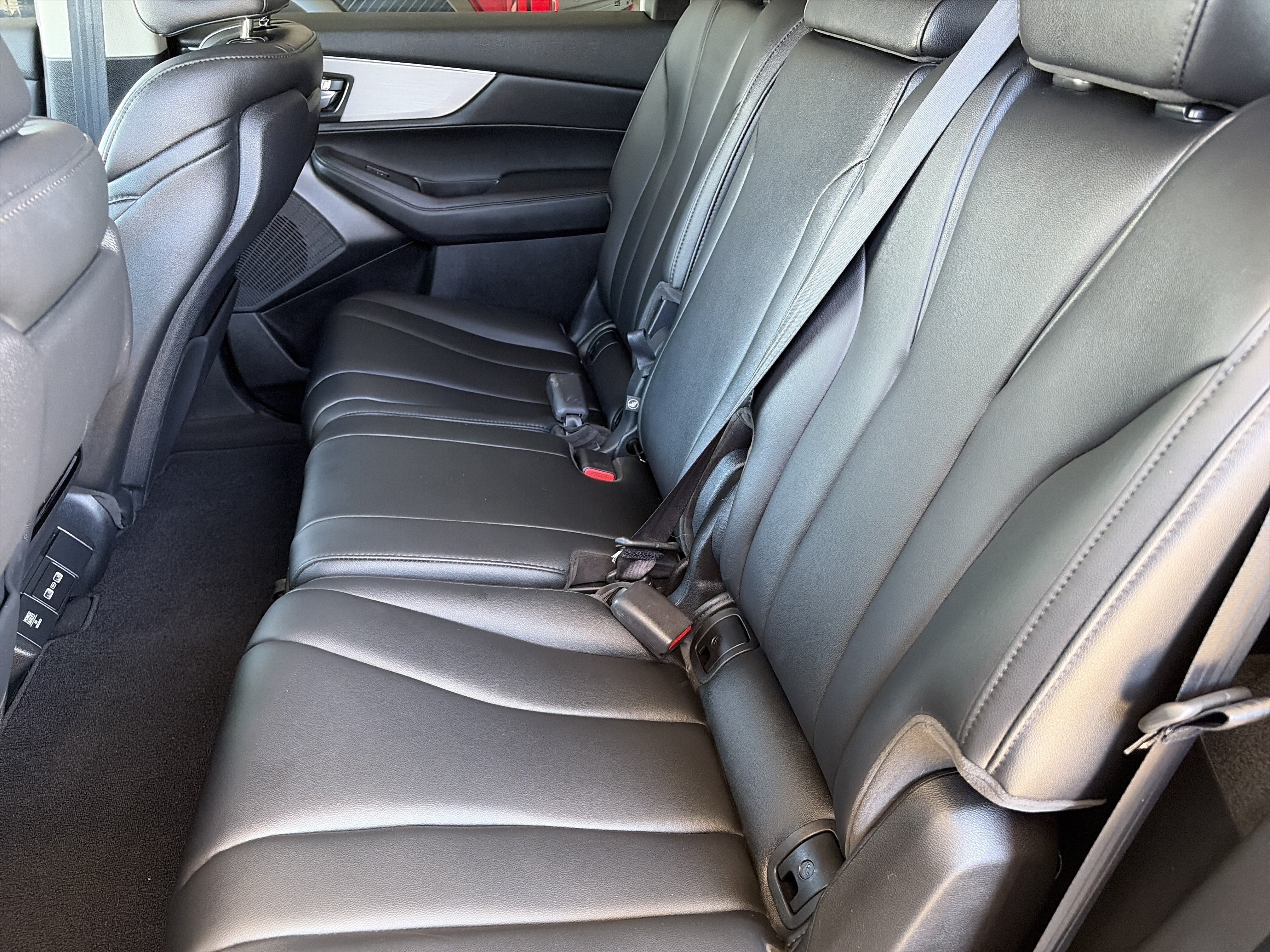 Used 2023 Acura MDX FWD image 12