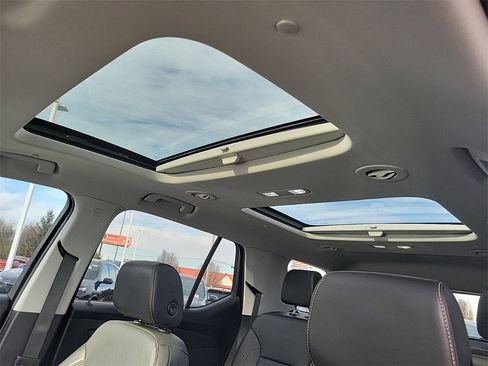 Used 2020 Chevrolet Traverse Premier w/ LPO, Floor Liner Package image 32