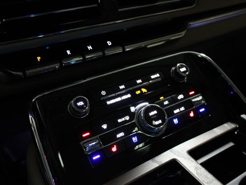 Used 2023 Lincoln Navigator L Reserve AWD/4WD image 24