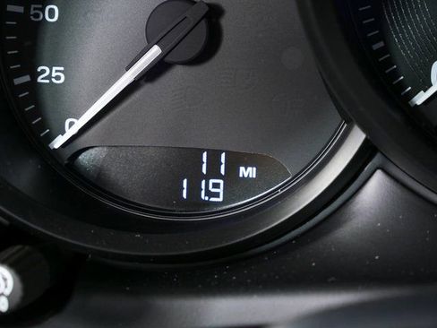 New 2026 Porsche Macan GTS image 12