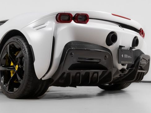Used 2023 Ferrari SF90 Stradale image 16
