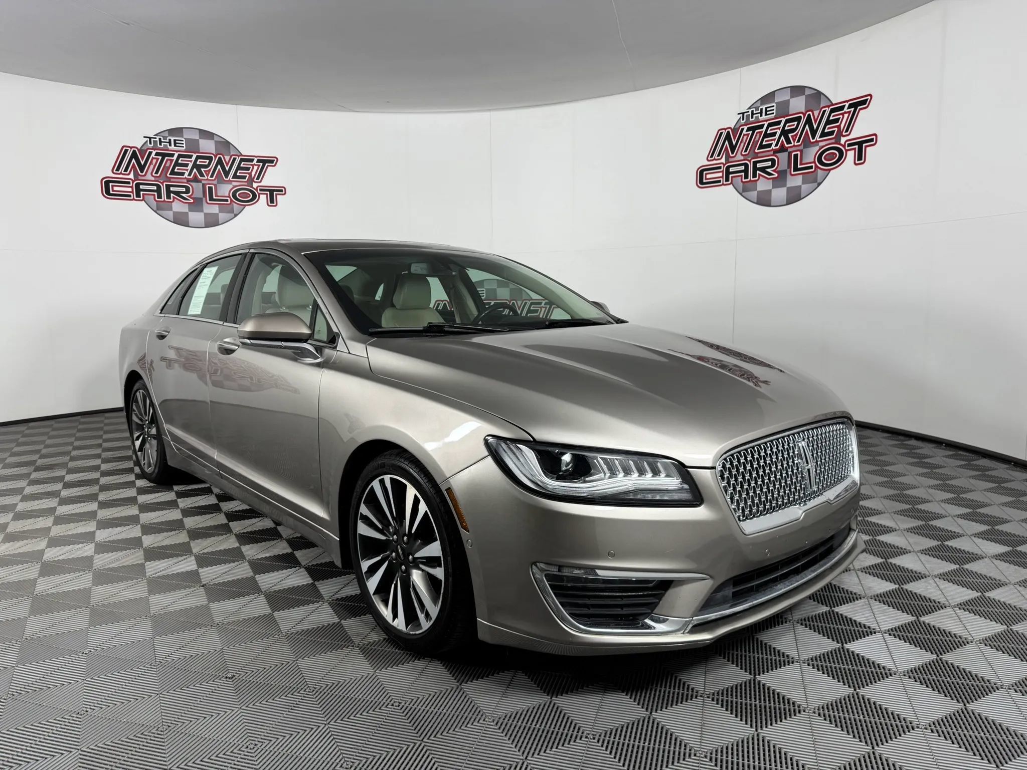 Used 2020 Lincoln MKZ Reserve FWD image 9