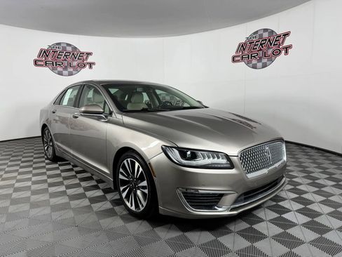 Used 2020 Lincoln MKZ Reserve FWD image 9