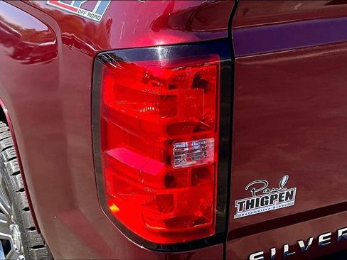 Used 2017 Chevrolet Silverado 1500 LT image 24