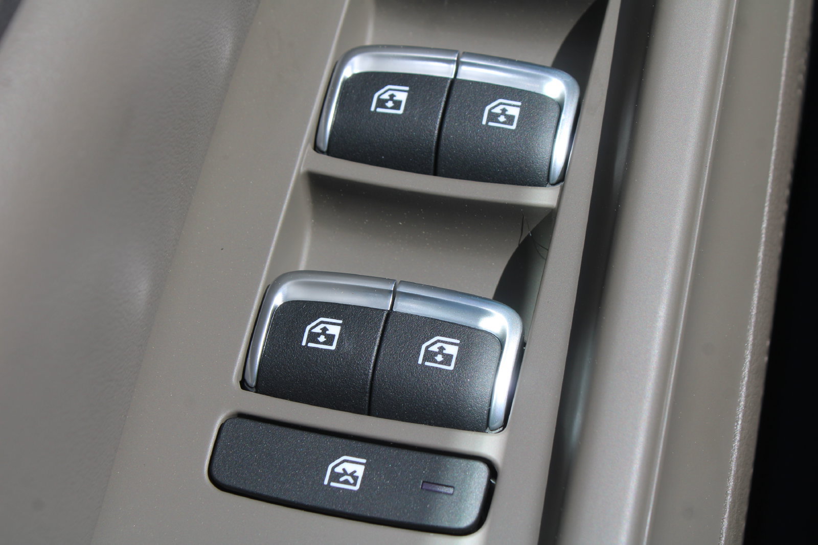 New 2026 Kia Carnival EX FWD image 26