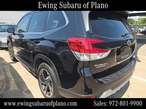 Used 2023 Subaru Forester Touring AWD/4WD image 3