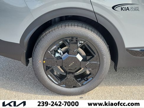 New 2026 Kia Sportage X-Line w/ X-Line Premium Package AWD/4WD image 9