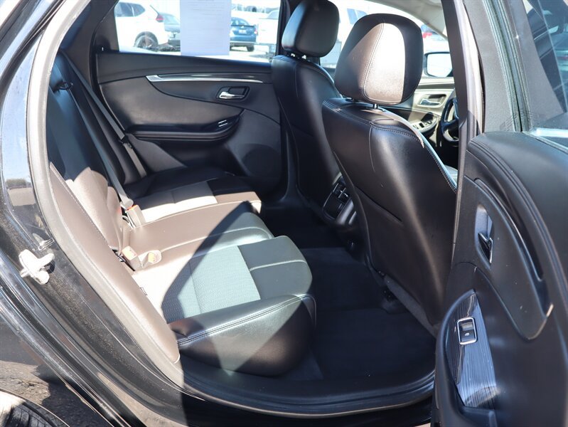 Used 2016 Chevrolet Impala LT FWD image 7