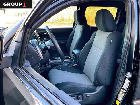 Certified 2022 Toyota Tacoma TRD Sport image 8