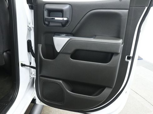 Used 2018 Chevrolet Silverado 1500 LT w/ Rally 2 Edition image 17