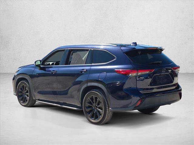 Used 2021 Toyota Highlander XLE FWD image 7