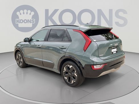 Used 2023 Kia Niro Wave w/ Wave Preserve Package FWD image 4