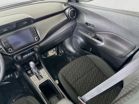 Certified 2021 Nissan Kicks SV FWD image 24