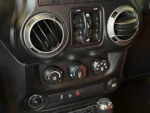 Used 2016 Jeep Wrangler Unlimited Sport w/ Quick Order Package 24S AWD/4WD image 28