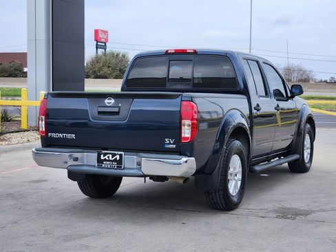 Used 2019 Nissan Frontier SV image 7