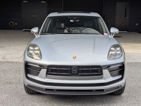 New 2026 Porsche Macan image 6