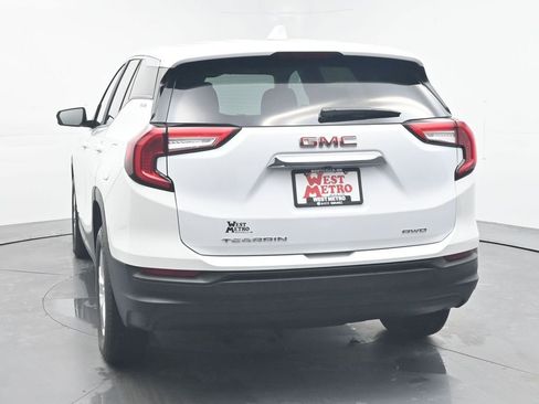 Certified 2024 GMC Terrain SLE image 27