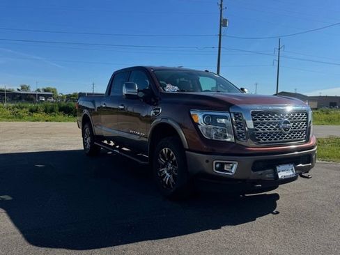 Used 2016 Nissan Titan Platinum Reserve AWD/4WD image 27
