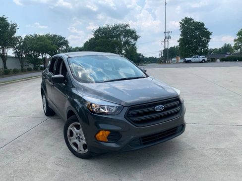 Used 2019 Ford Escape S FWD image 4