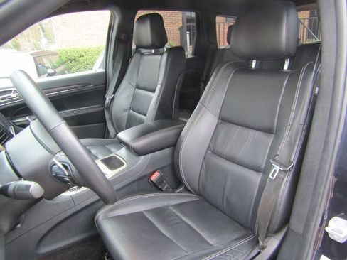 Used 2016 Jeep Grand Cherokee Limited image 16
