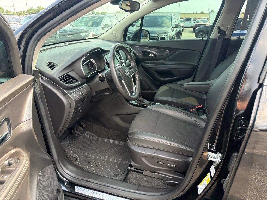 Used 2022 Buick Encore Preferred w/ Safety Package AWD/4WD image 16