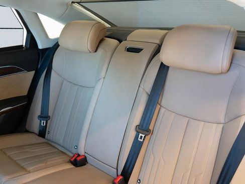 Used 2021 Audi A8 L 4.0T image 22