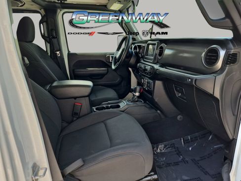Used 2023 Jeep Gladiator Sport AWD/4WD image 8