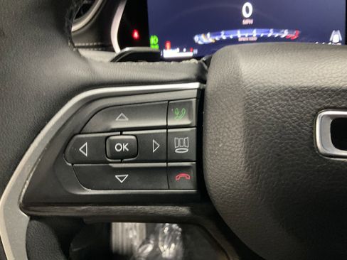 Used 2024 Jeep Grand Cherokee Limited image 29