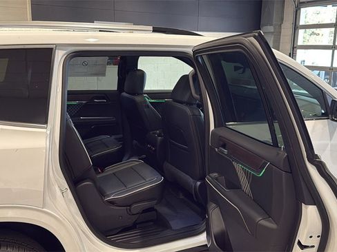 New 2026 GMC Acadia Denali w/ Super Cruise Package image 14