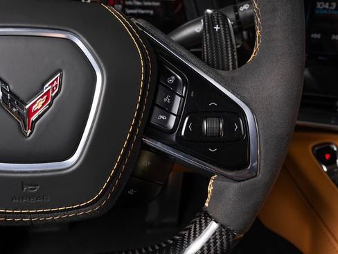 Used 2025 Chevrolet Corvette Z06 RWD image 35