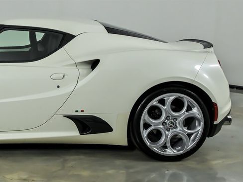 Used 2016 Alfa Romeo 4C Coupe w/ Coupe Track Package 1 RWD image 7