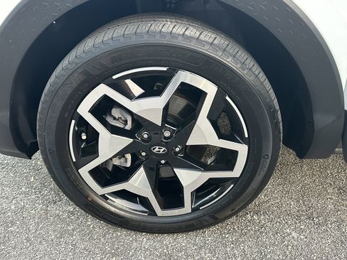 Used 2022 Hyundai Santa Cruz Limited image 12