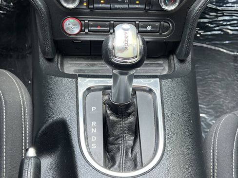 Used 2018 Ford Mustang Coupe RWD image 18