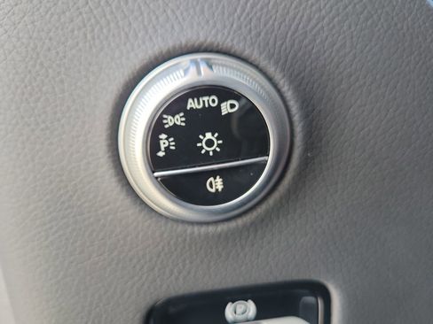 Certified 2025 Mercedes-Benz GLC 300 image 25