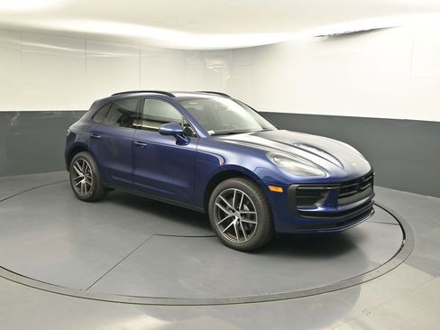 New 2026 Porsche Macan AWD/4WD image 26