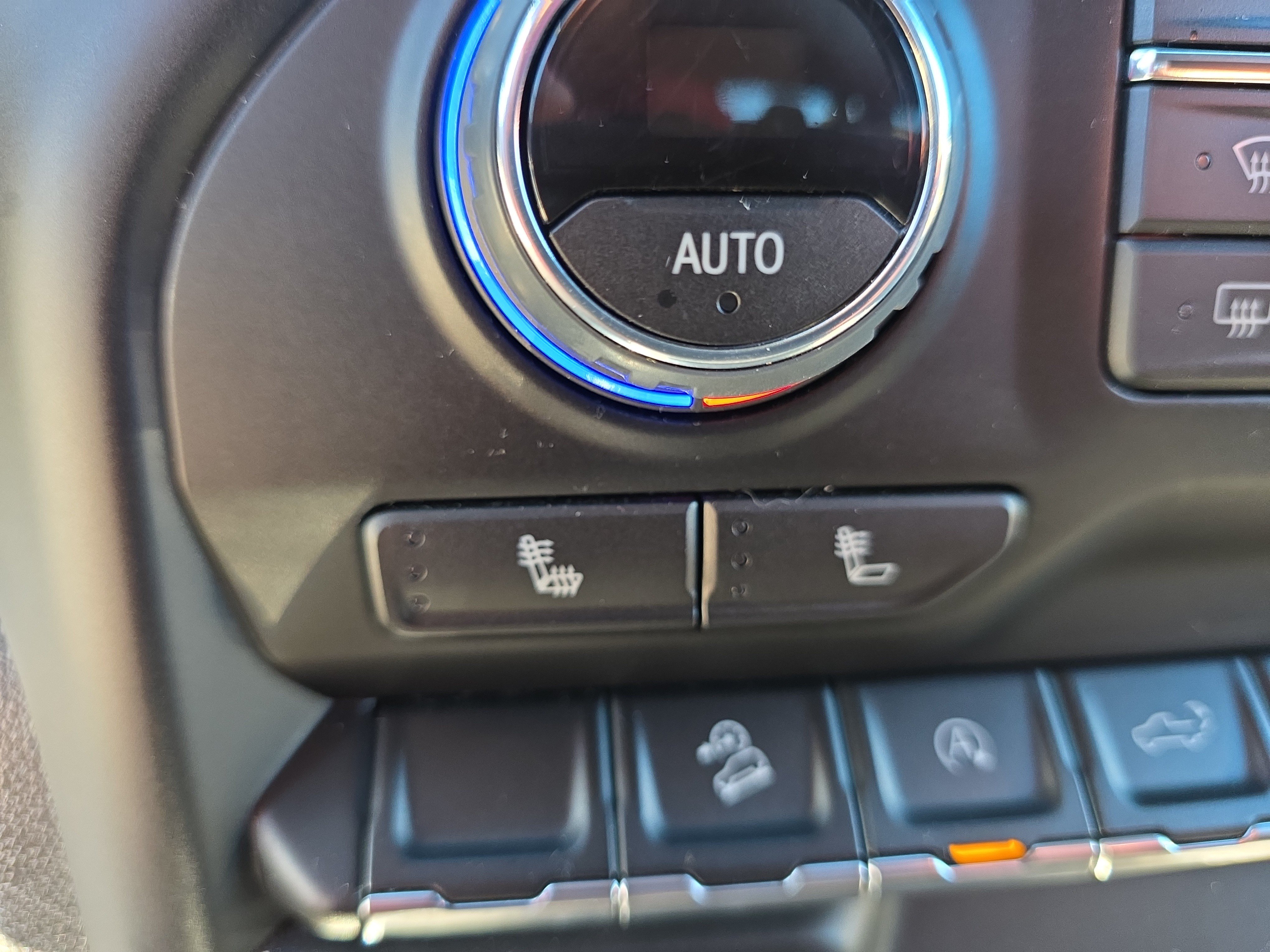 Used 2021 Chevrolet Silverado 1500 RST AWD/4WD image 28