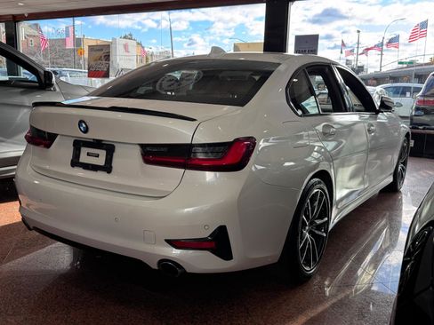 Used 2022 BMW 330i Sedan image 4