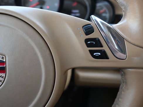 Used 2010 Porsche Panamera 4S image 19
