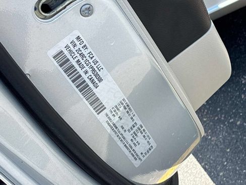 Used 2023 Chrysler Voyager LX FWD image 25