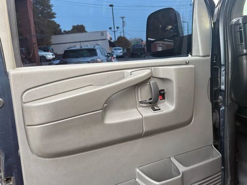 Used 2013 Chevrolet Express 1500 w/ Power Package image 9