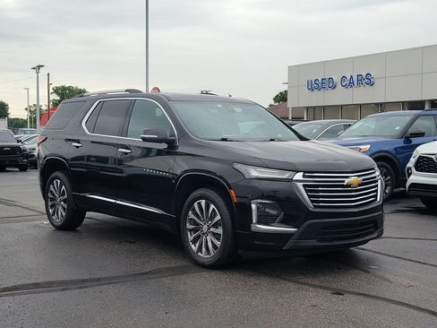 Used 2022 Chevrolet Traverse Premier w/ LPO, Floor Liner Package AWD/4WD image 1
